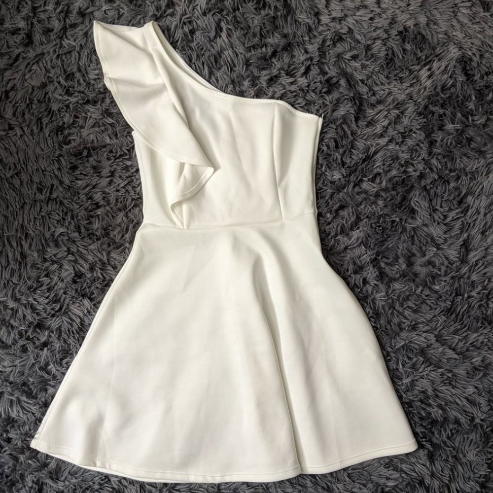 NEW Charlotte Russe White Dress